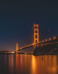 Photo of Golden Gate bridge at night